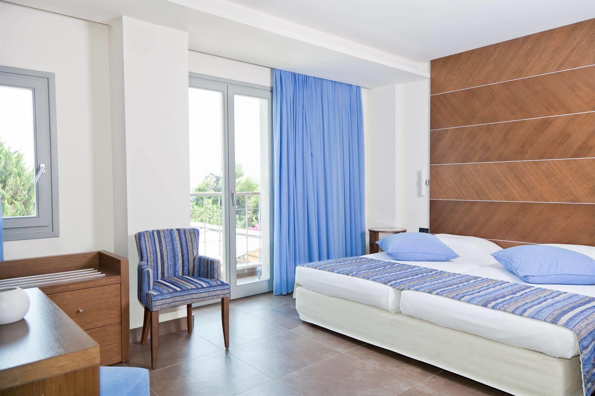 Astros Beach Boutique Hotel ปาราลีอออัสตรอช ภายนอก รูปภาพ